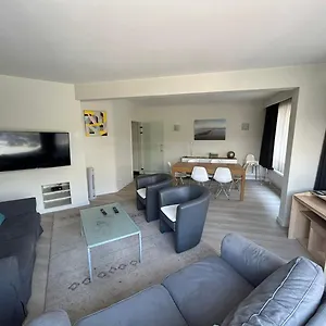 3 Bedroom Nearby The Sea Appartement Oostende